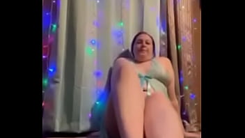 Sexy feet and pussy tease