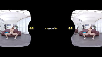 Antonia sainz is caught peeing her pants in vr porn scene