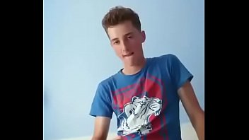 Novinho Melando A Barriga De Porra thumbnail