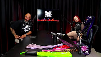 Gosta de apanhar de mulher bonita fez uma cena de xixi não teve estômago para um fetiche e o cu rainbow witch & madame agatha watch sheer red