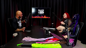 Gosta de apanhar de mulher bonita fez uma cena de xixi não teve estômago para um fetiche e o cu rainbow witch & madame agatha watch sheer red