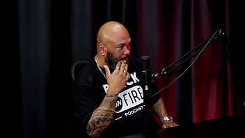 Gosta de apanhar de mulher bonita fez uma cena de xixi não teve estômago para um fetiche e o cu rainbow witch & madame agatha watch sheer red