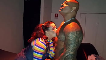 Halloween tranzei com meu cunhado na festa a fantasia