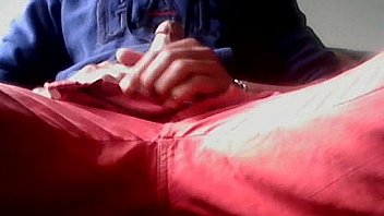 Sólo En Casa Y Una Buena Paja thumbnail