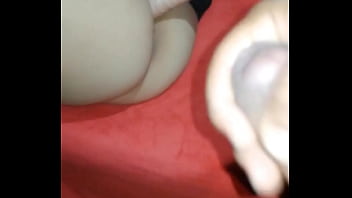 Sexy colegiada mandando guebo y masturbándose