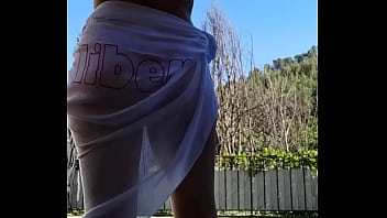 Celui ou celle qui me fera le plus gros tips recevra une vidéo sexy mais plus