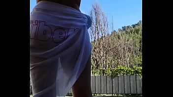 Celui ou celle qui me fera le plus gros tips recevra une vidéo sexy mais plus