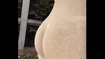 Ce legging rend fou avoue tu ne sais plus où donner de la tête j’adore