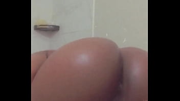 Met two sluts on tinder same night twerk teased