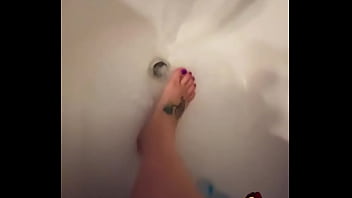 Lil self love on this thirsty thursday water yourself