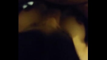 Preciosa latina mamando verga