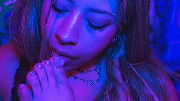 Paola loves to suck her toes