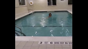 Hanging out with #annacummings and her hubby tom at the hotel swimming pool