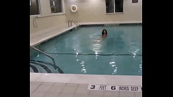 Hanging out with #annacummings and her hubby tom at the hotel swimming pool