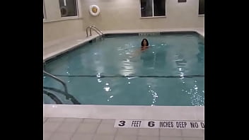 Hanging out with #annacummings and her hubby tom at the hotel swimming pool