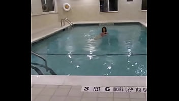 Hanging out with #annacummings and her hubby tom at the hotel swimming pool