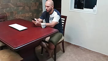 While my stepsister cleans the house i please her and give her my cum to drink