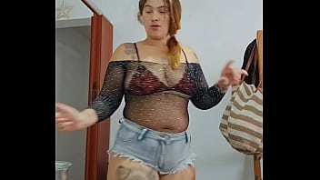 Fazendo Live Com Um Shorts Socado No Cu thumbnail