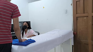 "masaje mulata de 20 años con nalgas perfectas seduce en la sala de masajes"