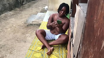 Two friends fuck a bad bitch outdoor while neighbors had gone to work