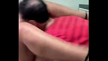 Dando pro velho pauzudo