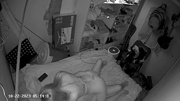 Cojiendo a una perrita de la calle