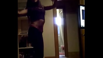 Slut dance here ass off