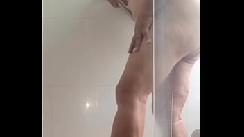 I find my mature mother in law in the shower touching herself and it ended up joining in