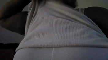 Tayterthot sucking on them tig ole bitties