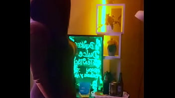 Tu dulce tentacion se presenta en su bunker