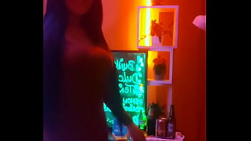 Tu dulce tentacion se presenta en su bunker