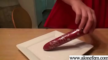 Amateur girls masturbating with toys clip 02