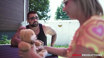 Pegas productions victoria cherry se fait défoncer par son beau père