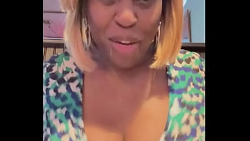 Happy friday #ebonytitties#nobra#bigblacktitties#ebonybbw#transtitties#blacktrans#ebonytrans#blacktgirls