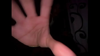 Ninfómana quiere probar la gran polla madura de su hermanastro