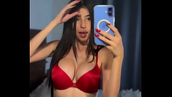 ¿alguien para dejarmela rosadita con este podcast dan ganas de una pastilla dorada para que se le ponga bien dura con