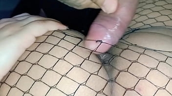 Puta latina culona pone bien cachonda para que le follen el culo