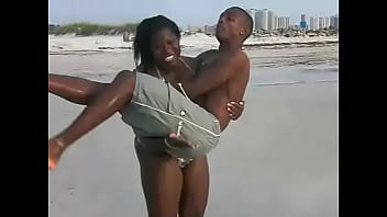 Austn And Sarah Strong Girl thumbnail