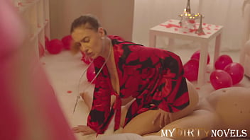 Festive fuck and creampie for a couple