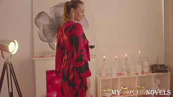 Festive fuck and creampie for a couple