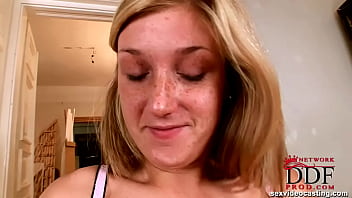 Babe enjoys herself a ruka ride