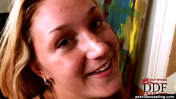 Babe enjoys herself a ruka ride