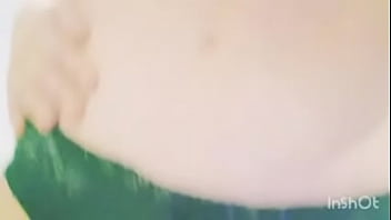 Big girl pleasures herself