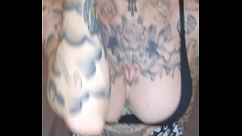 Bonjours à tous moi j ai très chaud séance de sport en live avec vous