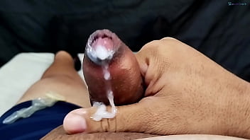 Vi Minha Ex Se Masturbando E Deixando Sua Bucetinha Apertadinha Toda Molhadinha E Fui Bater Uma Punheta No Pinto Pequeno thumbnail