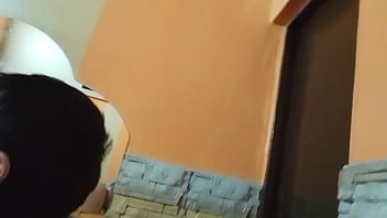 Le chupó la vagina y la cola en el motel hacemos un 69