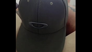 Arrombando o cuzinho e a buceta da coelhinha safada na páscoa