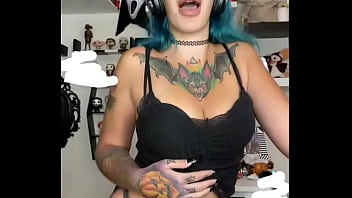 Caliente perra te pondra la verga dura