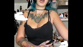 Caliente perra te pondra la verga dura