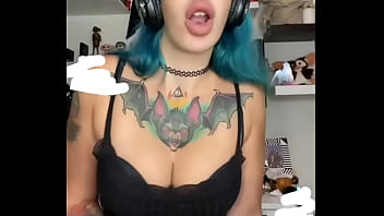 Caliente perra te pondra la verga dura